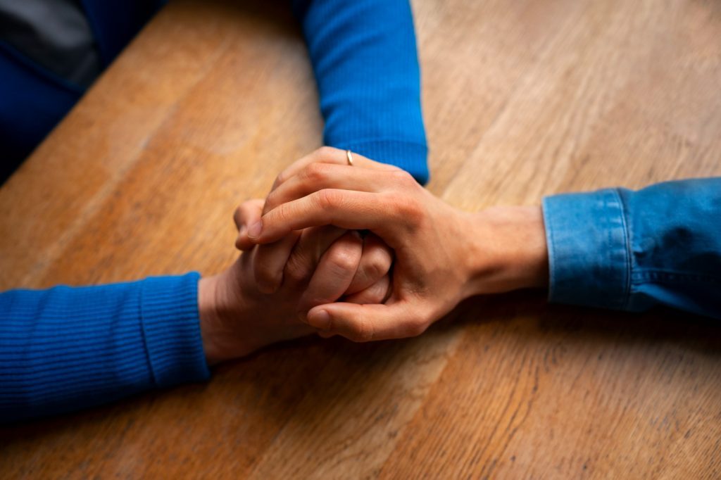 Pedir ayuda no es debilidad: el coste emocional de ser siempre fuerte